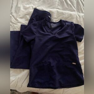 Figs navy scrubs set